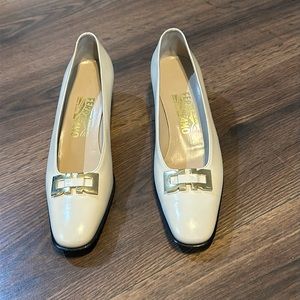 Ferragamo  Ladies Low Heels very Prestine Condiction 9 1/2 2A gold plated front